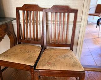 Pair of Vintage Mahogany Dining Chairs - early-20th-century Sheraton Revival