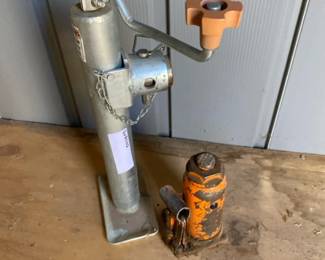Trailer Jack Capacity 5000lbs and a Hydraulic Bottle Jack