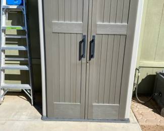 Rubbermaid Outdoor Vertical Storage Shed