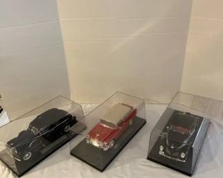 DieCast Cars in Case