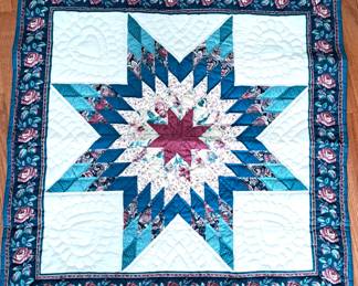 LARGE STAR WALL HANGING QUILT 