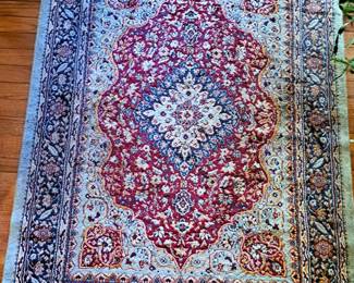 AREA RUG