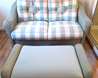 BEAUTIFUL WICKER SET BY LLOYD LOOM 