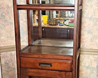 NICE WINE CABINET FOR GLASSES & BOTTLES