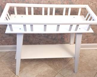 WHITE PLANT STAND