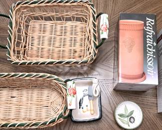 WICKER KITCHEN LOT