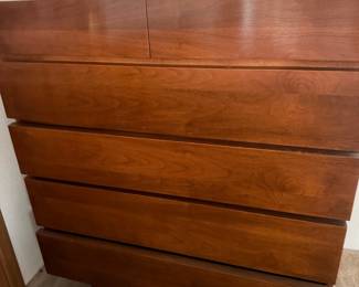 MCM Dresser