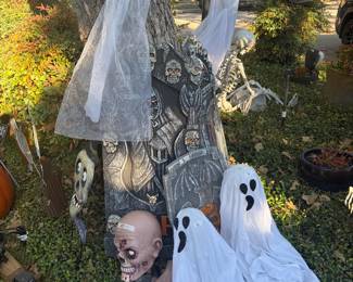 Graveyard decor 