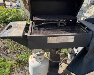 Nice Holland Grill with Tank