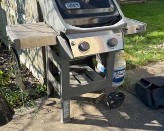 Nice Weber Grill with Tank