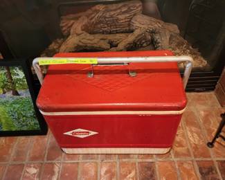 1960's Coleman cooler with diamond logo