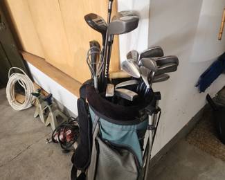 Miscellaneous golf clubs, sold as a set
