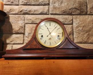 Howard Miller mantle clock