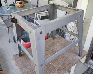 Craftsman metal base