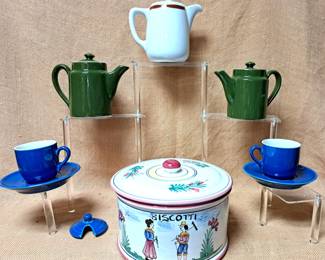 BISCOTTI JAR & TEA POTS 