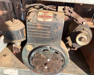 10HP Briggs & Stratton electric start motor - TURNS- Not locked up! - $350.00