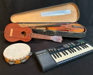 Instruments Casio, Stradivarius, Ariana