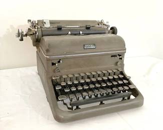 Royal Manual Typewriter