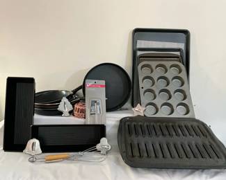 Bakers Square Baking Tins