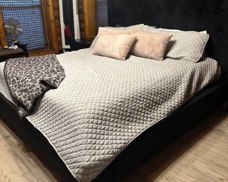 King size bed from Cantoni black velvet tufted