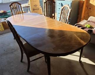 Wood Dining Table with 6 SpindleBack Chairs  1 Armchair  5 Side Chairs