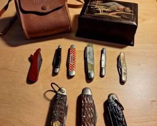 Pocket Knife Collection  9 Knives, Wolensak Binoculars  Cases