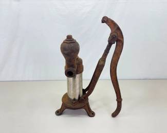 Antique Cast Iron Decorative Garden Water Pump