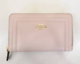 NEW WITH TAGS COACH Zip Around Wallet with Border Quilting