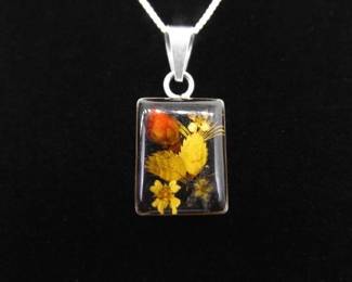 .925 Sterling Silver Encased Flower Pendant Necklace
