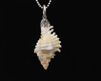 .925 Sterling Silver Conch Shell Pendant Necklace