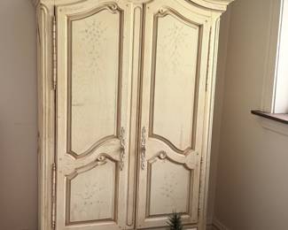 Thomasville Dresser/Armoire