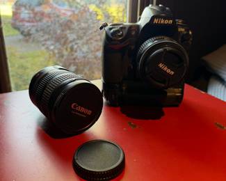 Nikon D700 DSLR Camera with Battery Grip, 2 Nikkor Lenses & Canon Zoom Lens - Working - photo 3