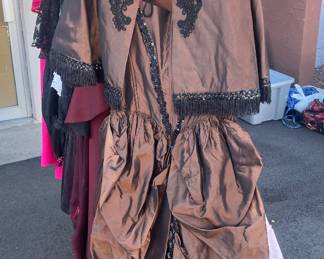 Premium Costumes/Vintage Dresses