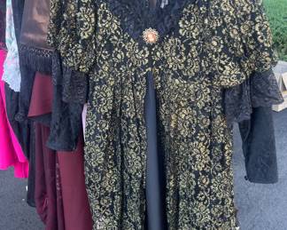 Premium Costumes/Vintage Dresses