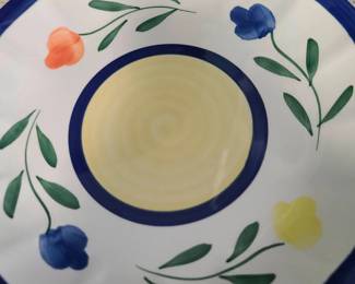 Colorful handpaineddishset