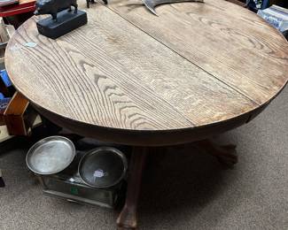 4 ft oak pedestal table