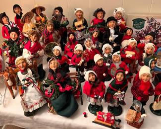 Large set of Byers' Choice holiday carolers