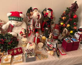 Christmas decorations including Lynn Haney dolls