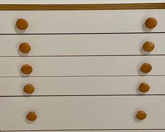 CRAFTING CHEST ON CASTERS