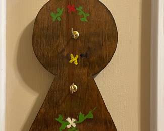 KEY "KEYHOLE" WALL PLAQUE