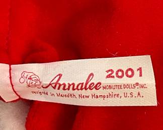 2001 ANNALEE HOLIDAY HOUND ST. BERNARD