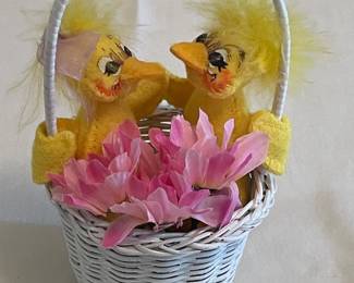 PAIR ANNALEE DUCKS IN WICKER BASKET with FLOWERS