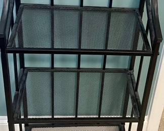 METAL/MESH SHELF UNIT