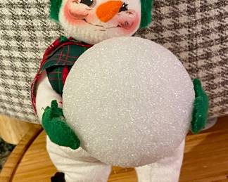 1997 ANNALEE "MAKING FRIENDS" SNOWMAN (STYLE #7509)