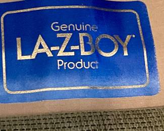 COMFY LA-Z-BOY CHAIR & OTTOMAN