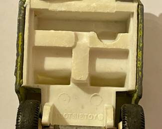 1969 TOOTSIETOY JEEP