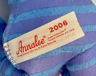 2006 ANNALEE ALICE IN WONDERLAND SERIES CHESHIRE CAT (ITEM #943506)