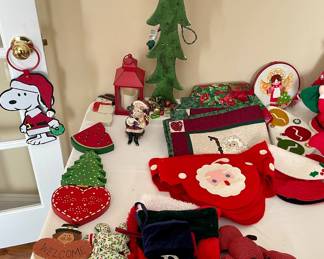 MISC. CHRISTMAS DECOR