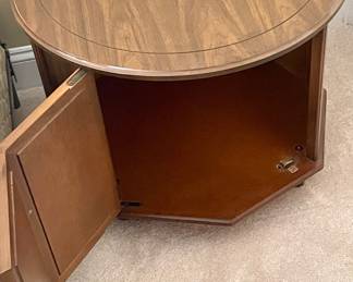 MCM END TABLE