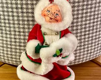 2004 ANNALEE JINGLEBELL MRS. CLAUS
